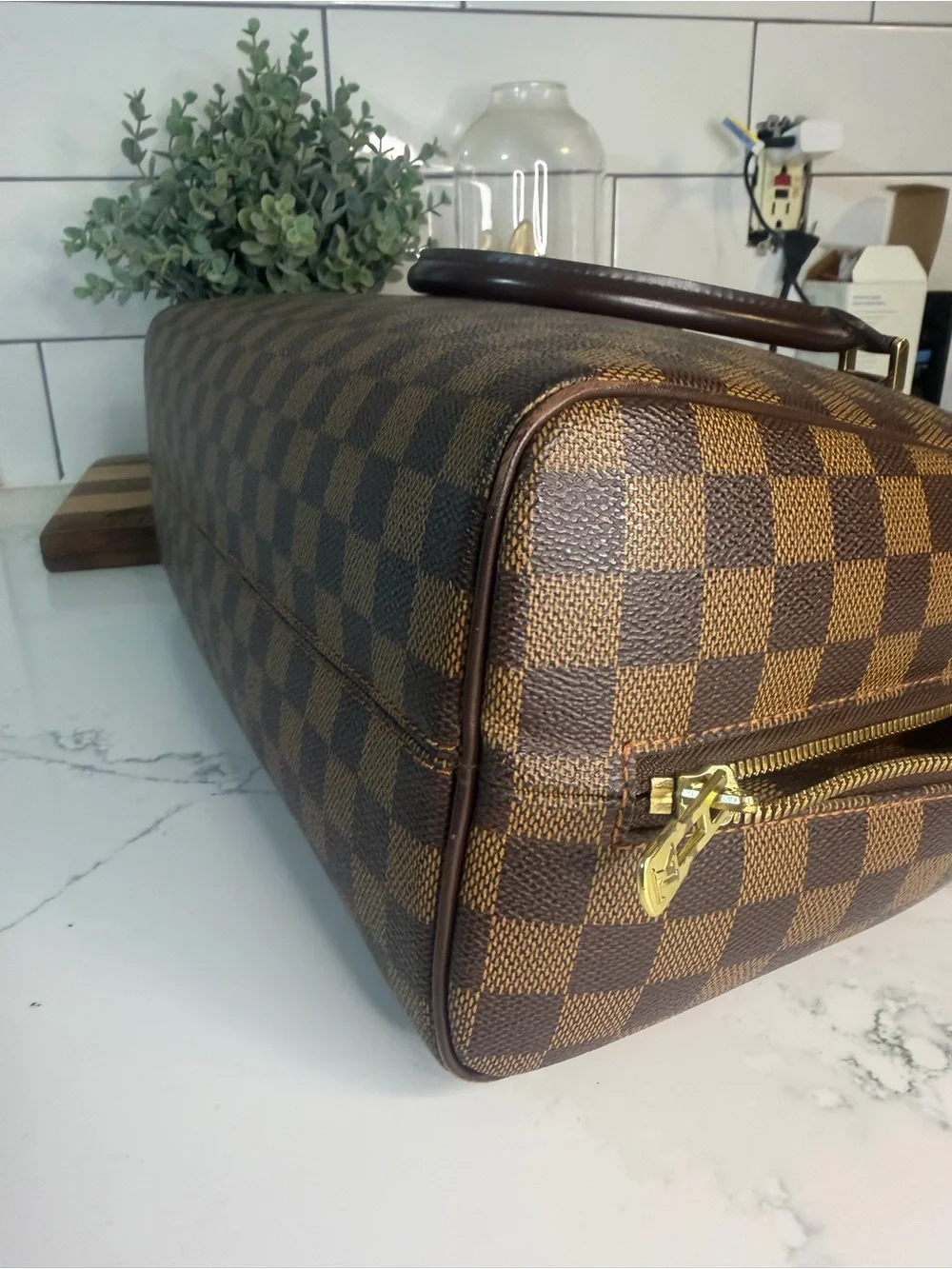 Authentic Louis Vuitton Nolita Damier Handbag – Vintage 2003 with printed COA